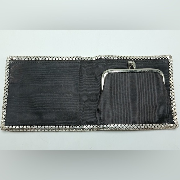 Vintage Whiting & Davis Silver Tone Mesh Wallet - Picture 3 of 4